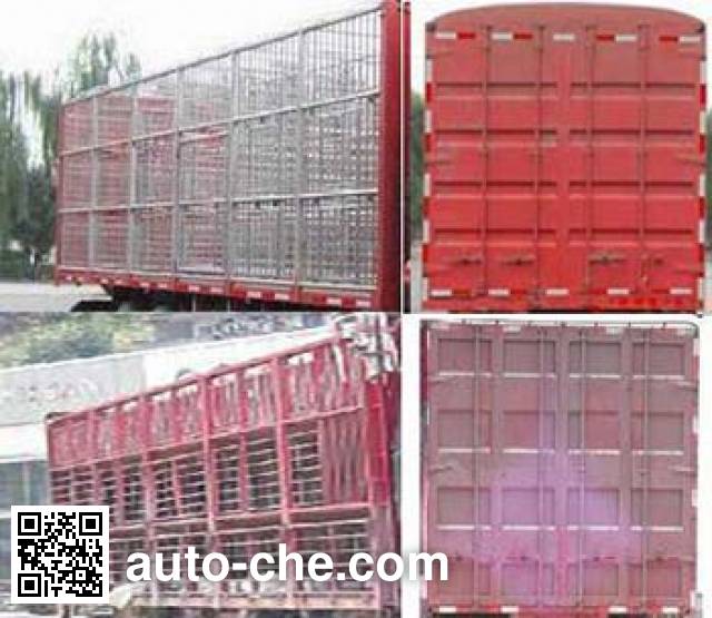 SAIC Hongyan CQ5316CCQHMVG466 livestock transport truck