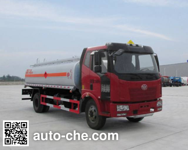 XGMA Chusheng CSC5162GYYC oil tank truck