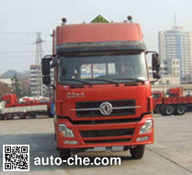 XGMA Chusheng CSC5250GHYA12 chemical liquid tank truck