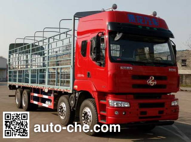 Chenglong LZ5313CCQH7FB livestock transport truck