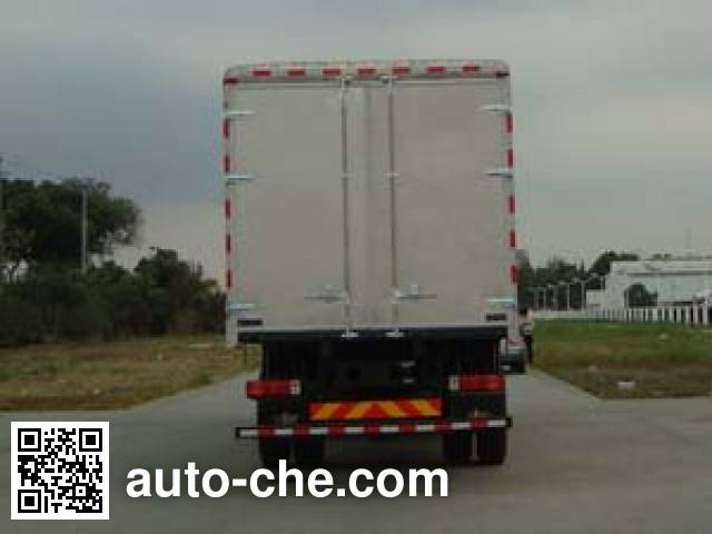 Baiqin XBQ5250CCQZ45 livestock transport truck