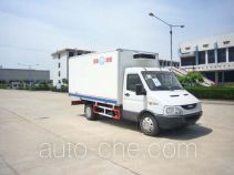 Bingxiong BXL5055XLC2 refrigerated truck