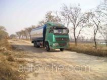 Changhua HCH5250GHY chemical liquid tank truck