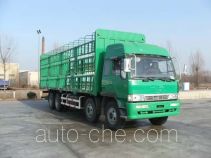 Yantai YTQ5241CCXYP10K2L11T4 livestock transport truck