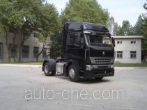 Sinotruk Howo ZZ4187M3517N1Z container transport tractor unit