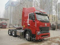 Sinotruk Howo ZZ4257N3247P1Z container transport tractor unit
